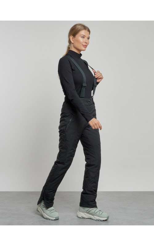 Женский горнолыжный костюм для зимних видов спорта.