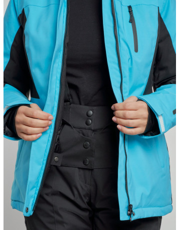 Женский горнолыжный костюм для зимних видов спорта.