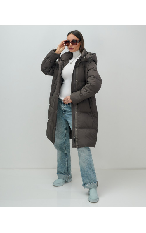 Длинный женский пуховик с капюшоном для зимы.