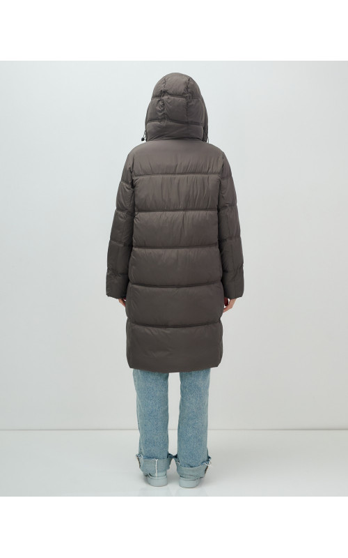 Длинный женский пуховик с капюшоном для зимы.