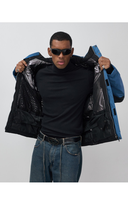 Мужская горнолыжная куртка для зимы.