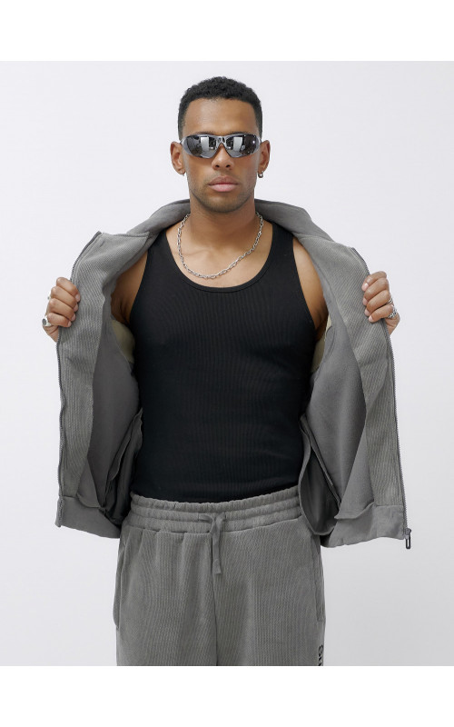 Утеплённый спортивный костюм для мужчин.