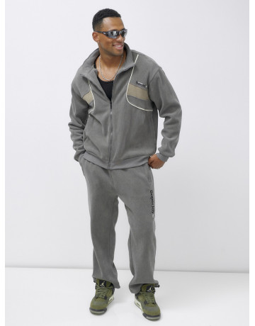 Утеплённый спортивный костюм для мужчин.