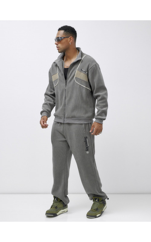 Утеплённый спортивный костюм для мужчин.