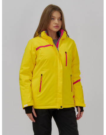 Женская горнолыжная куртка: идеальная посадка и тепло.