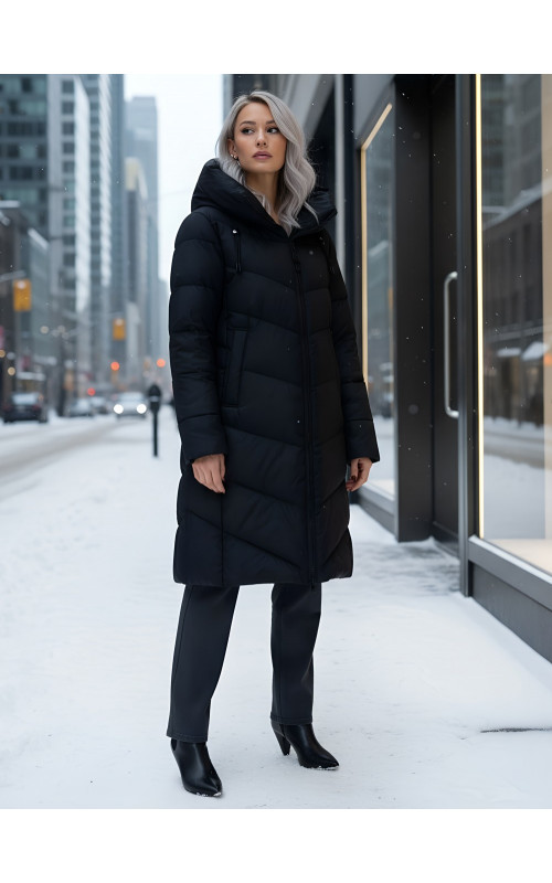 Длинный женский пуховик с капюшоном для зимы