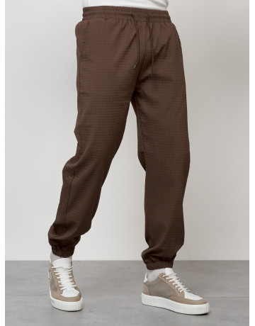 Мужской спортивный костюм для активного отдыха и повседневной носки.