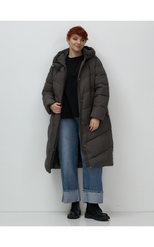 Женский длинный пуховик с капюшоном для зимы