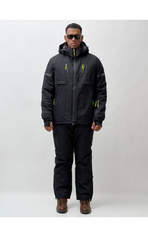 Мужской горнолыжный костюм для зимних приключений.