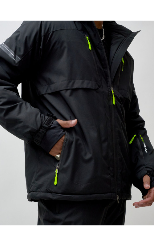 Мужской горнолыжный костюм для зимних приключений.