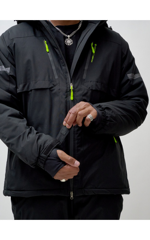 Мужской горнолыжный костюм для зимних приключений.