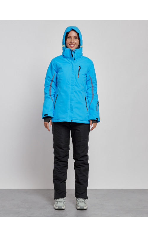 Женский горнолыжный костюм для зимних прогулок и спорта.