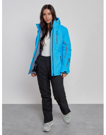 Женский горнолыжный костюм для зимних прогулок и спорта.