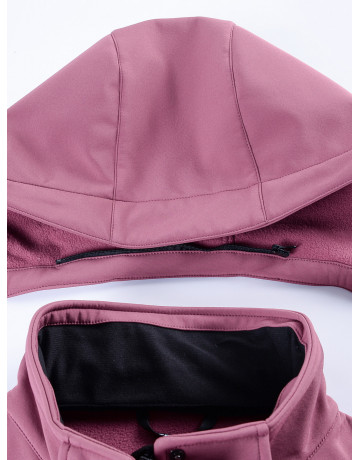 Женская спортивная ветровка с капюшоном softshell малинового цвета