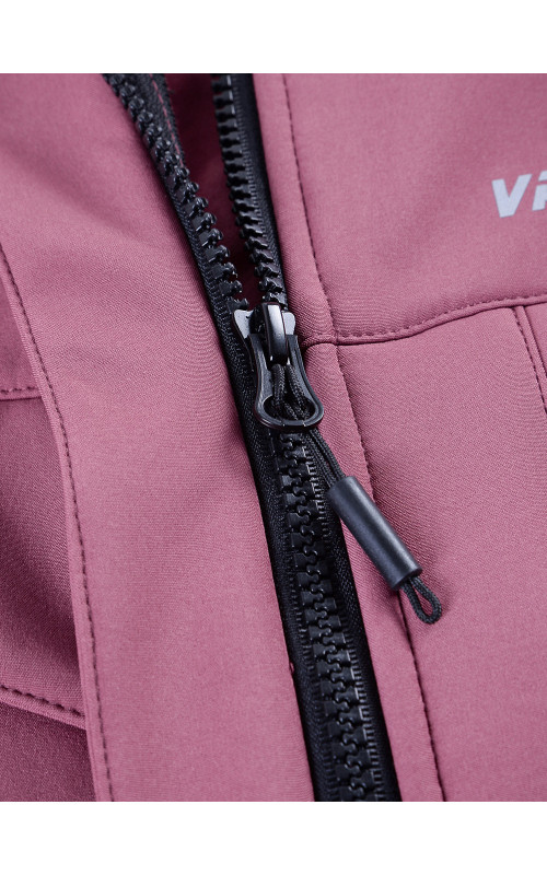 Женская спортивная ветровка с капюшоном softshell малинового цвета