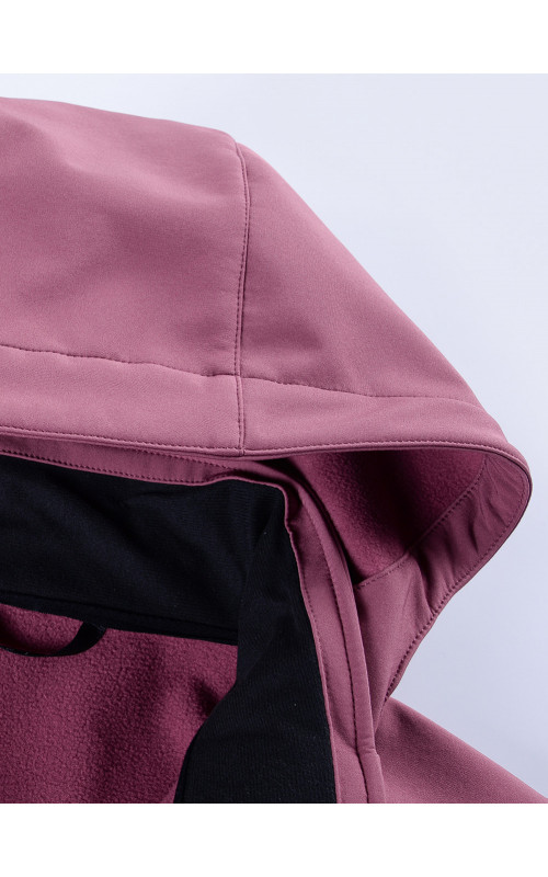 Женская спортивная ветровка с капюшоном softshell малинового цвета