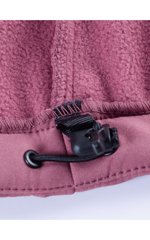 Женская спортивная ветровка с капюшоном softshell малинового цвета