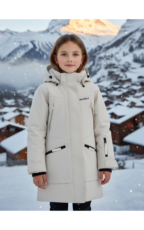 Зимняя парка для девочки-подростка с меховой подкладкой.