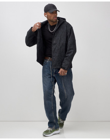 Спортивная мужская куртка «Хит сезона»: стиль и защита для активных мужчин