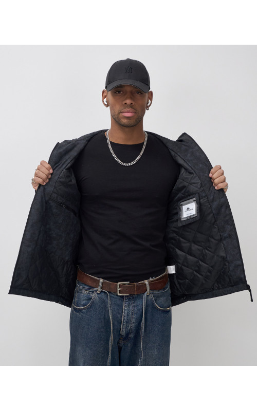 Спортивная мужская куртка «Хит сезона»: стиль и защита для активных мужчин