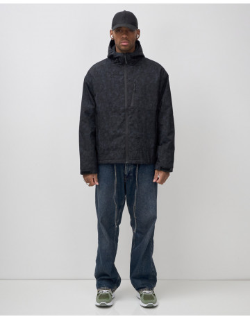 Спортивная мужская куртка «Хит сезона»: стиль и защита для активных мужчин