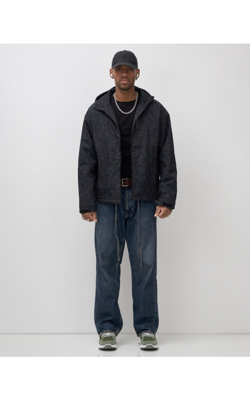 Спортивная мужская куртка «Хит сезона»: стиль и защита для активных мужчин