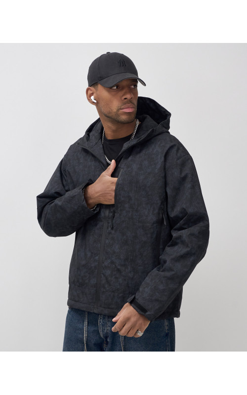 Спортивная мужская куртка «Хит сезона»: стиль и защита для активных мужчин