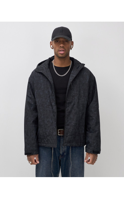 Спортивная мужская куртка «Хит сезона»: стиль и защита для активных мужчин