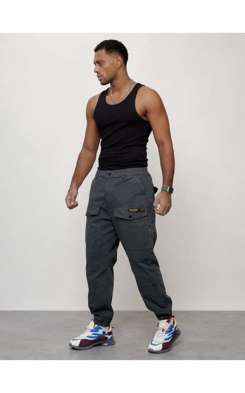 Мужские брюки карго зауженного кроя.