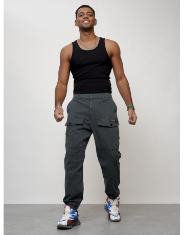 Мужские брюки карго зауженного кроя.