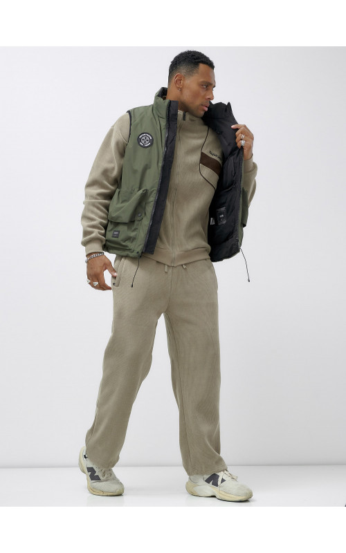 Мужская утеплённая жилетка, стиль и комфорт.