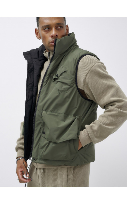 Мужская утеплённая жилетка, стиль и комфорт.