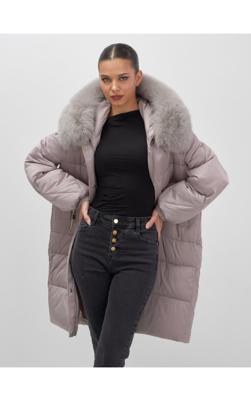 Длинный зимний пуховик с мехом песца.