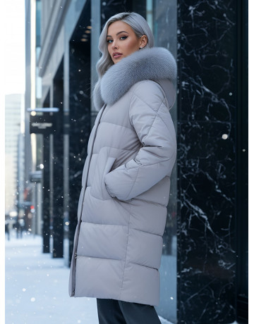 Длинный зимний пуховик с мехом песца.