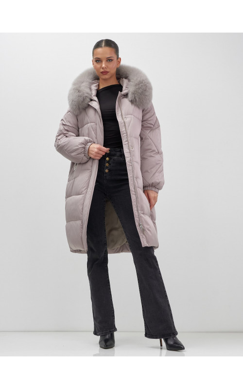 Длинный зимний пуховик с мехом песца.