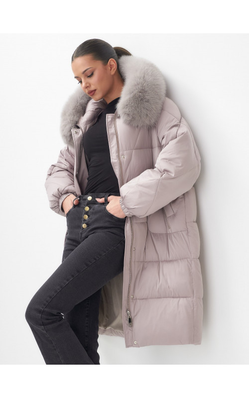 Длинный зимний пуховик с мехом песца.