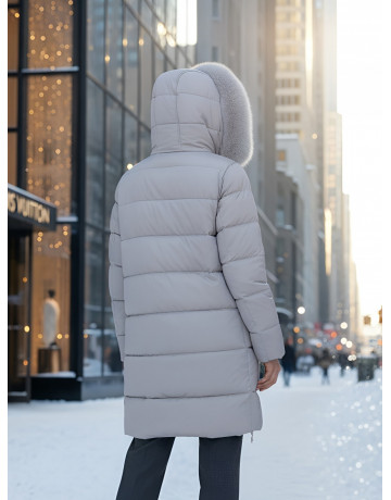 Длинный зимний пуховик с мехом песца.