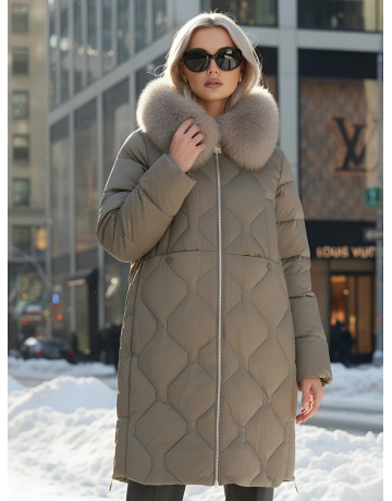 Длинный зимний пуховик с мехом песца.