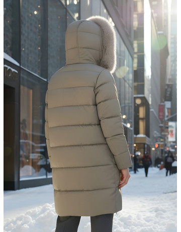 Длинный зимний пуховик с мехом песца.