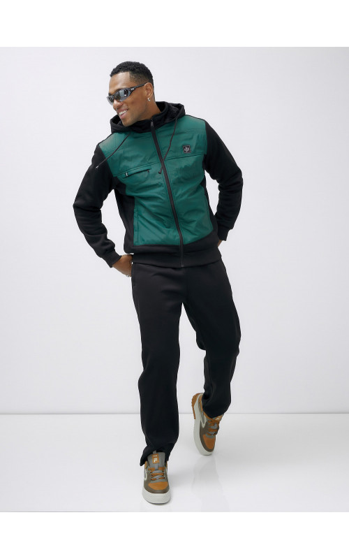 Утеплённый спортивный комплект для мужчин.