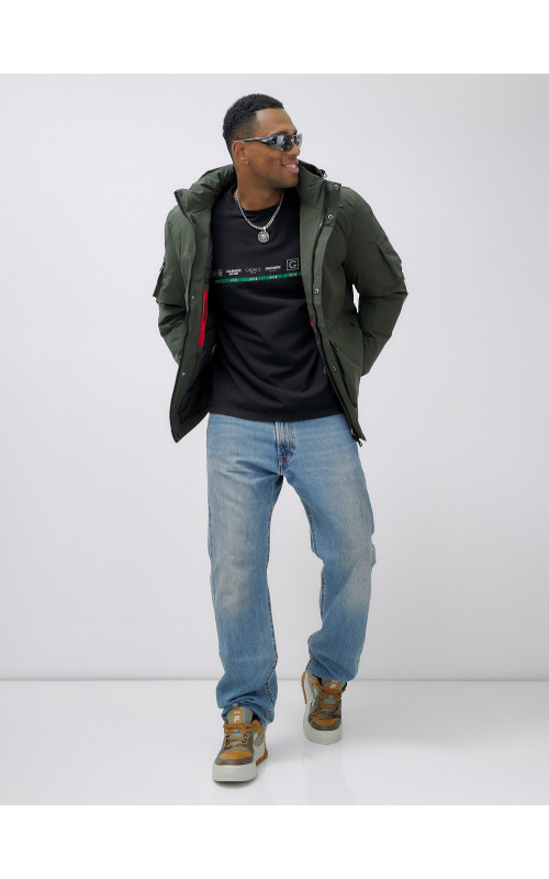 Мужская зимняя куртка для активного отдыха: тепло и стиль