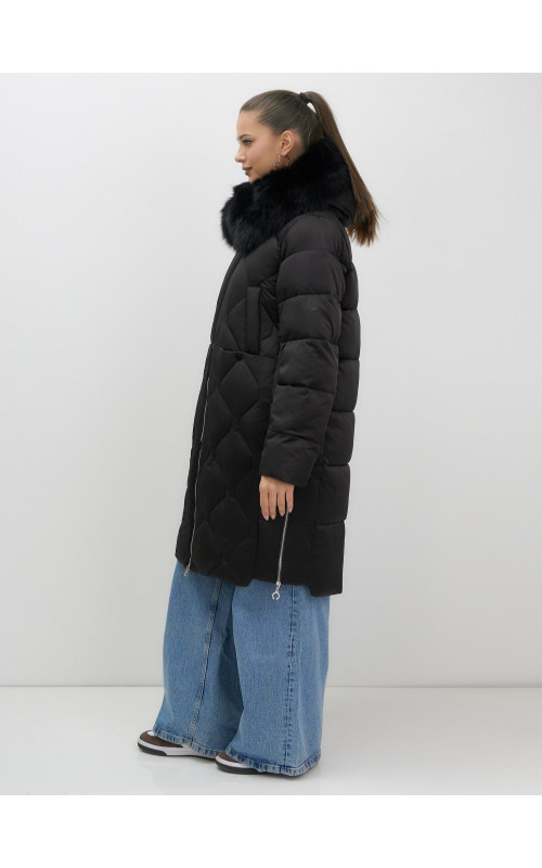 Длинный зимний пуховик с мехом песца.