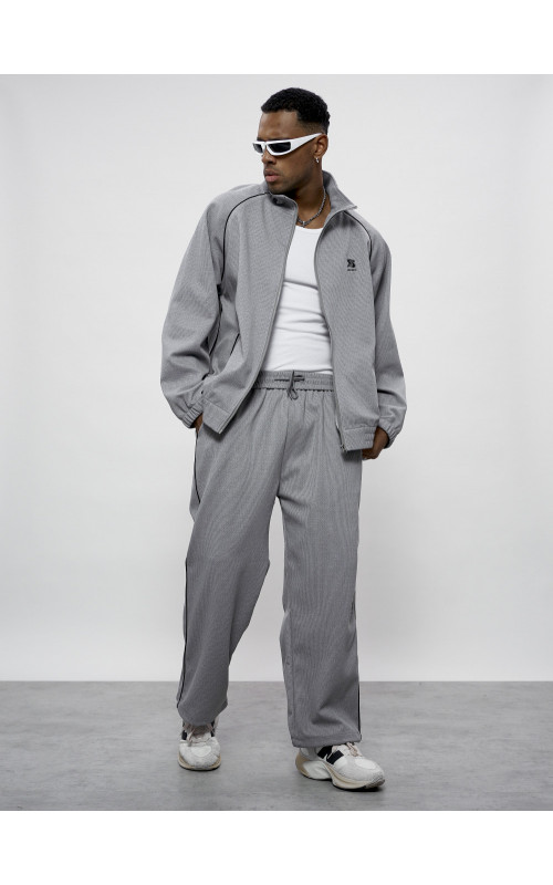 Мужской спортивный костюм для активного образа жизни.