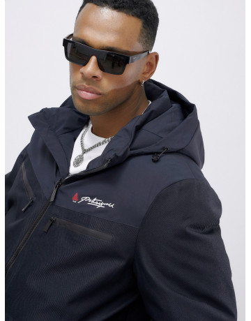 Мужская зимняя куртка больших размеров для комфортных прогулок.