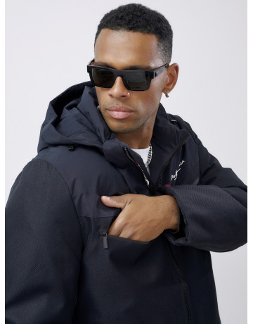 Мужская зимняя куртка больших размеров для комфортных прогулок.