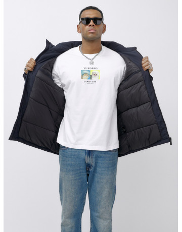 Мужская зимняя куртка больших размеров для комфортных прогулок.