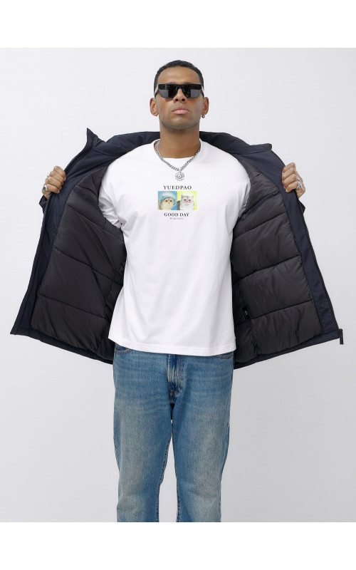 Мужская зимняя куртка больших размеров для комфортных прогулок.