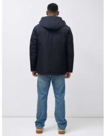 Мужская зимняя куртка больших размеров для комфортных прогулок.