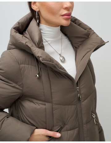 Длинный женский пуховик с капюшоном для зимы