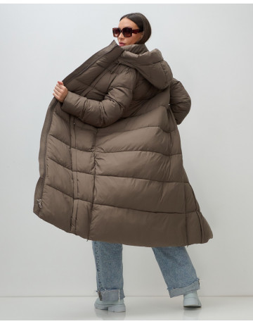 Длинный женский пуховик с капюшоном для зимы